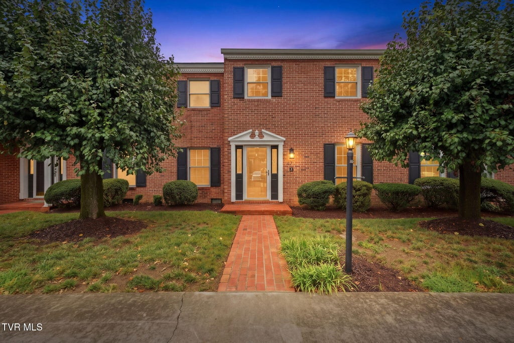 Photo of 2734 Oakland Avenue #E47, Johnson City, TN 37601 (MLS # 10001317)