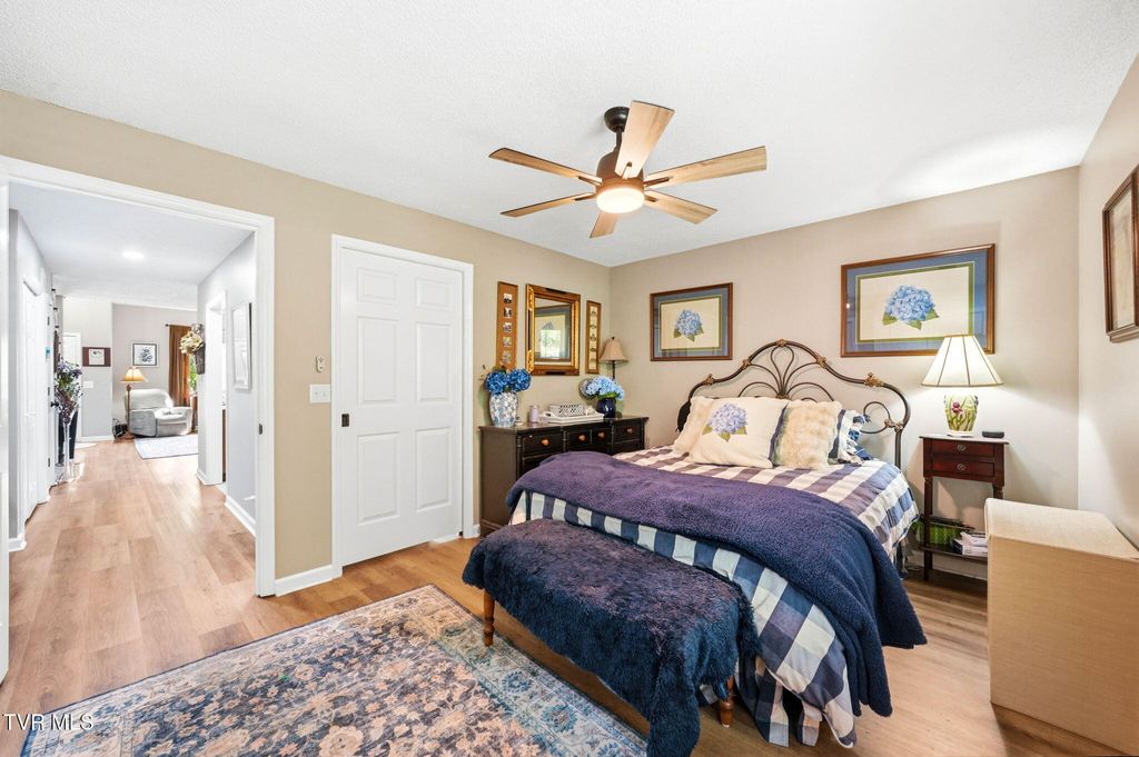 Photo of 304 Arbor Terrace, Kingsport, TN 37660 (MLS # 9994729)