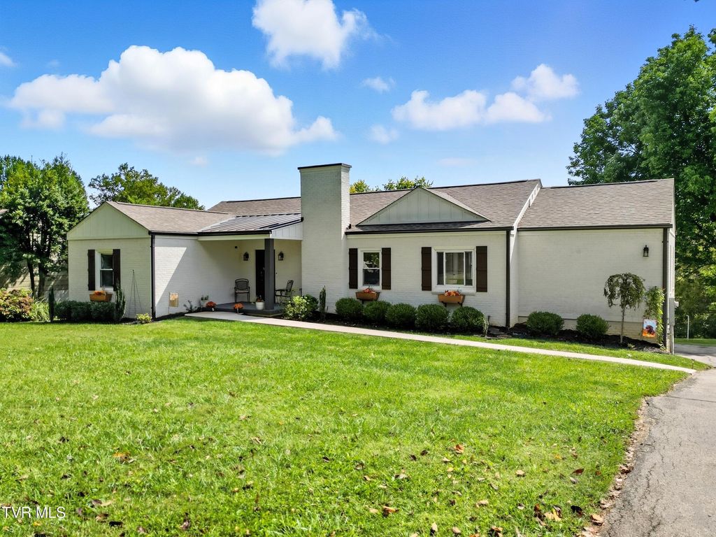 Photo of 4509 Old Stage Road, Kingsport, TN 37664 (MLS # 9989039)