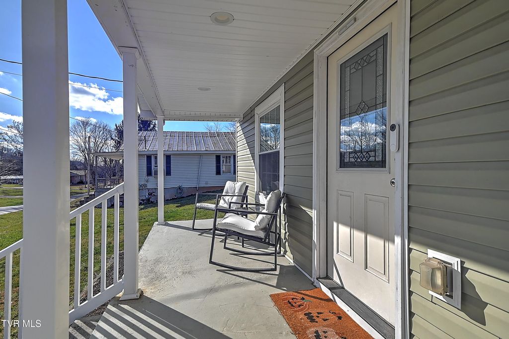 Photo of 170 Hillcrest Road, Bluff City, TN 37618 (MLS # 9989691)