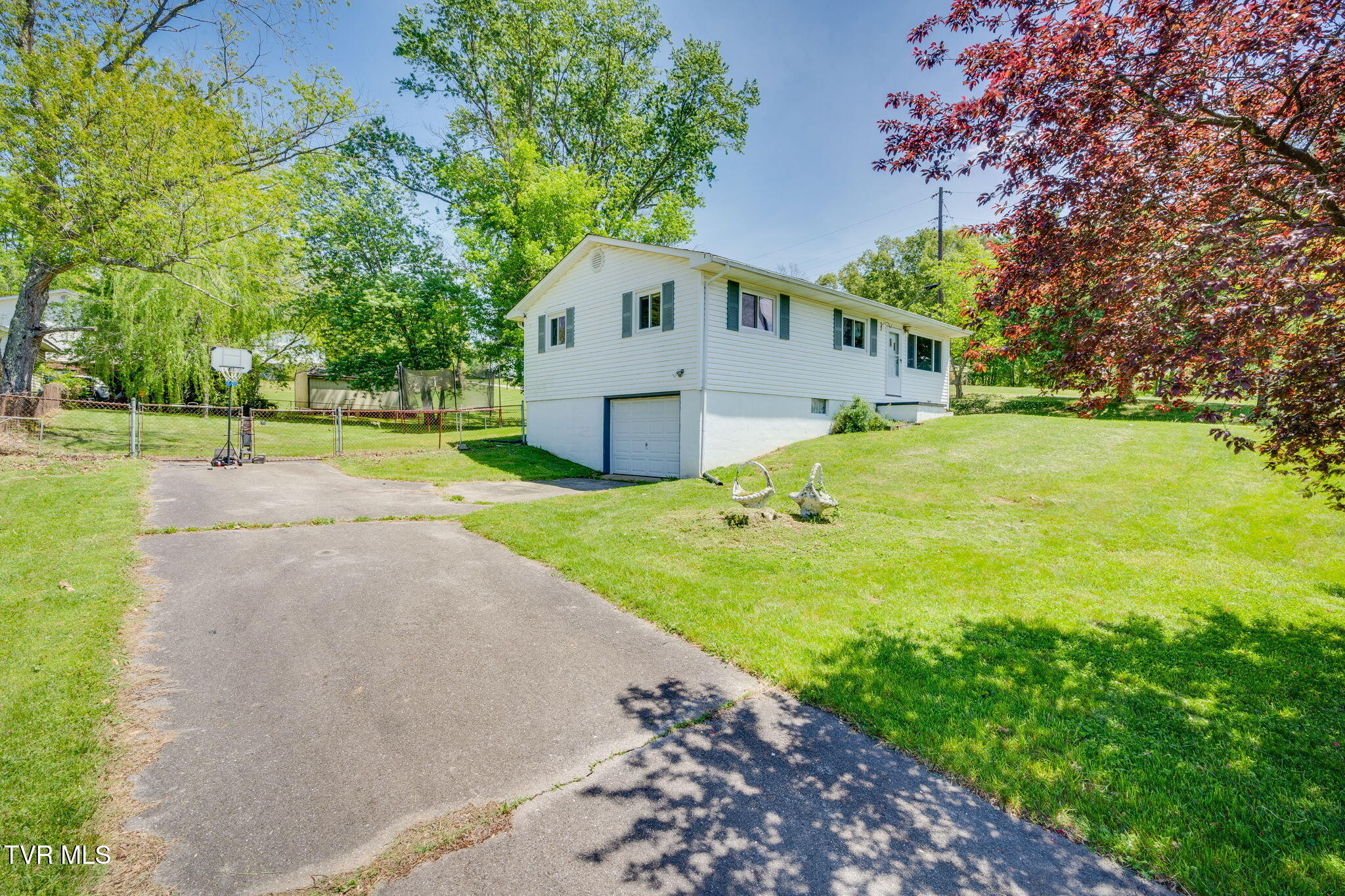 310 North Avenue, Church Hill, Tennessee image 2