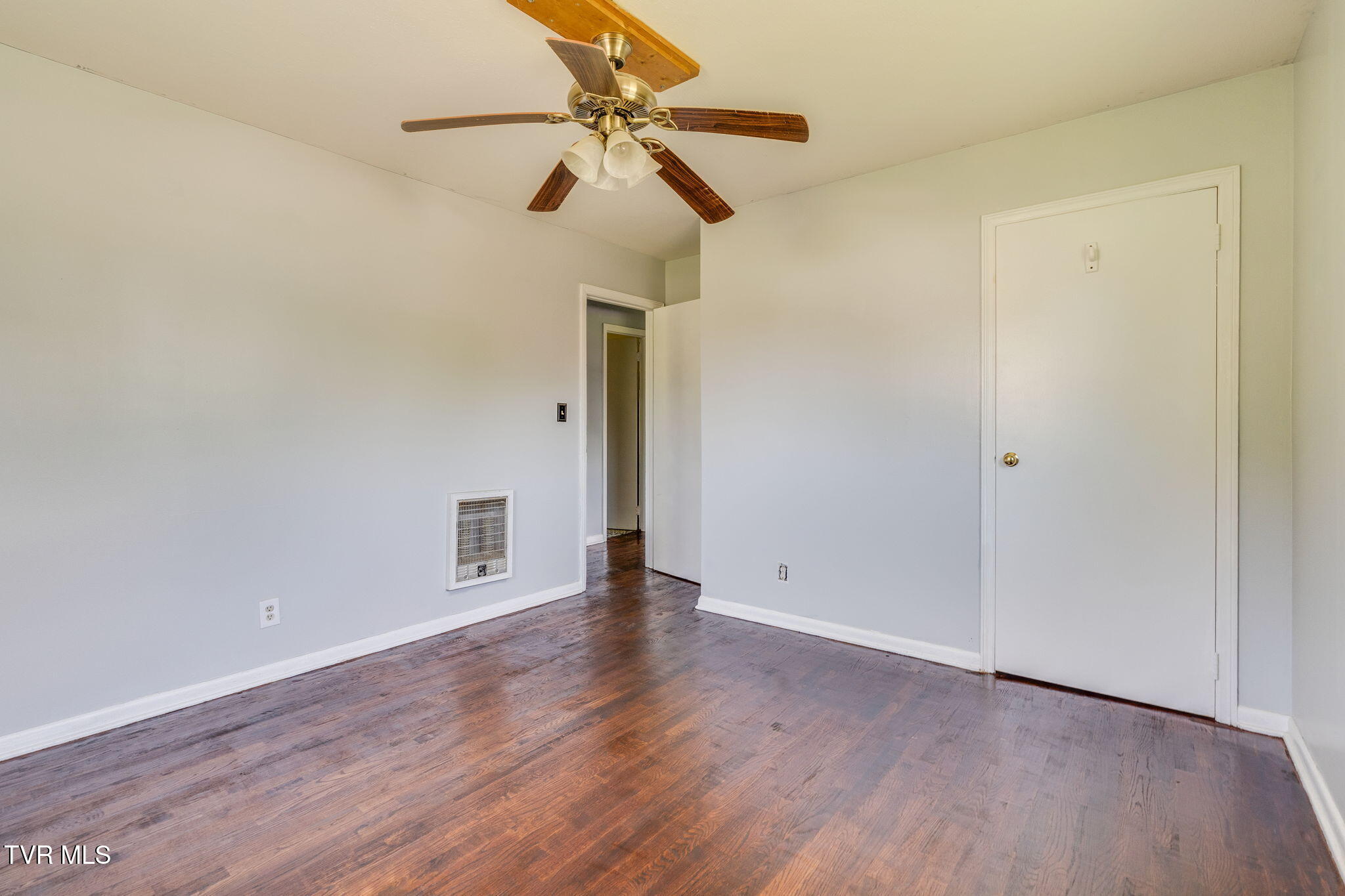 310 North Avenue, Church Hill, Tennessee image 11