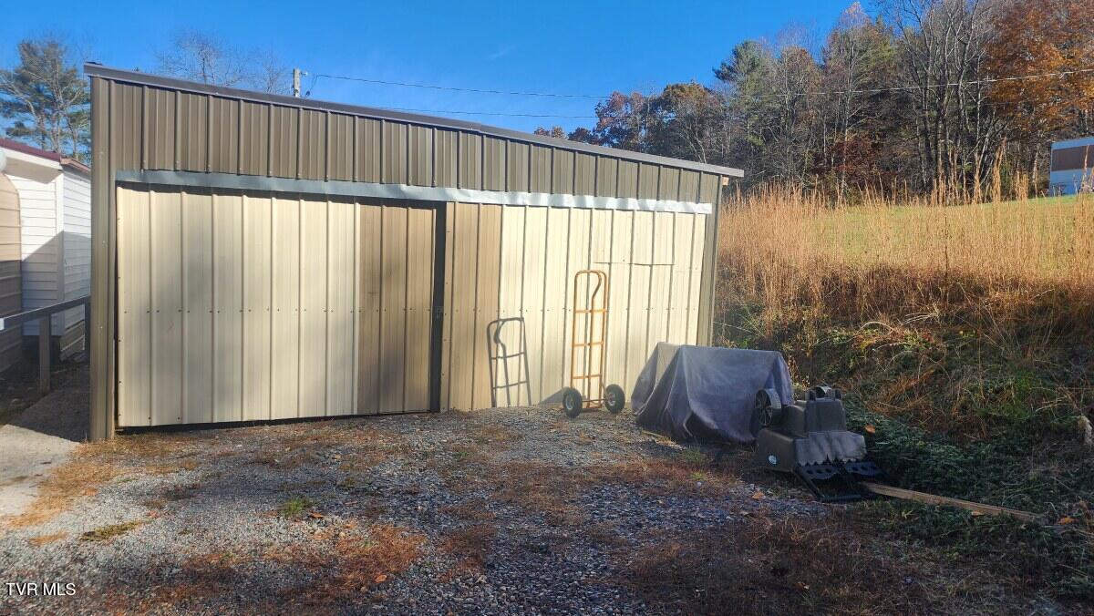 295 Larrys Lane, Mountain City, Tennessee image 5