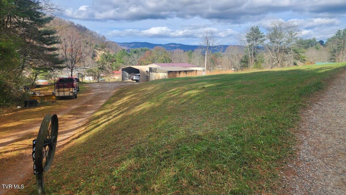 295 Larrys Lane, Mountain City, Tennessee image 2