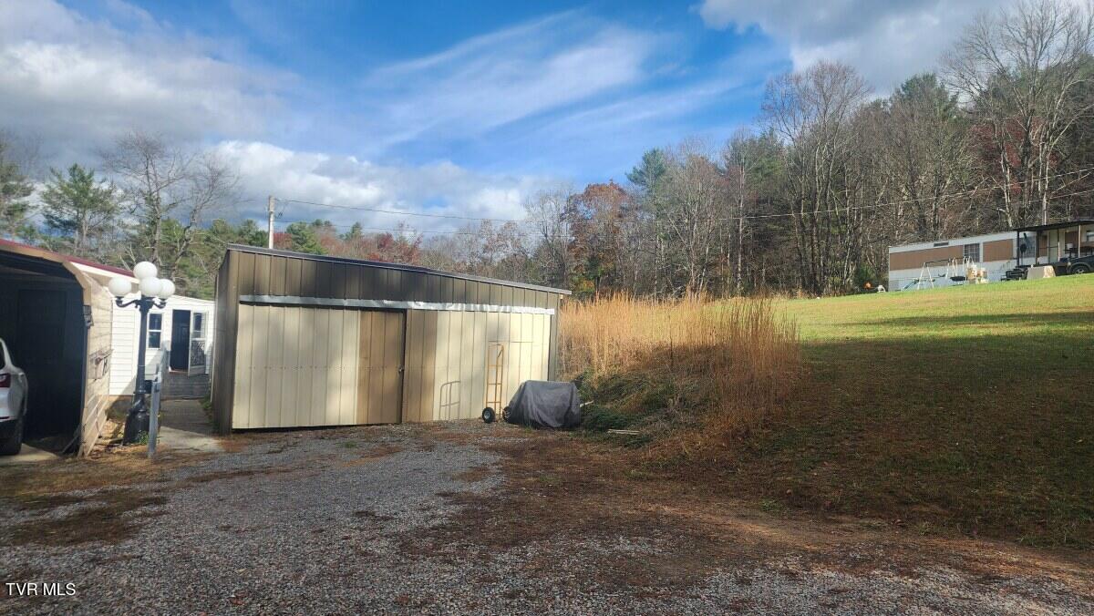 295 Larrys Lane, Mountain City, Tennessee image 16