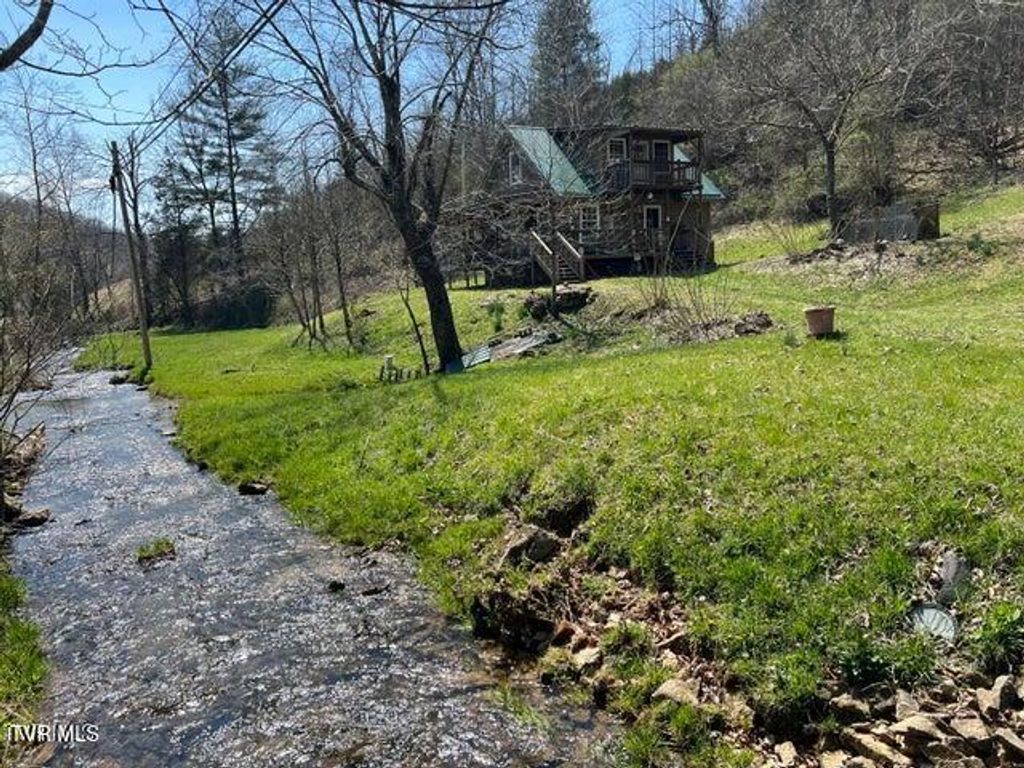 Photo of 14251 Nickelsville Hwy Highway, Nickelsville, VA 24271 (MLS # 9984506)