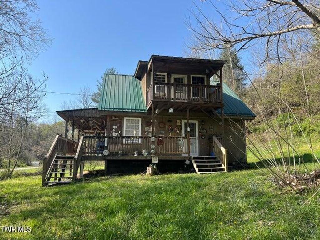 Photo of 14251 Nickelsville Hwy Highway, Nickelsville, VA 24271 (MLS # 9984506)