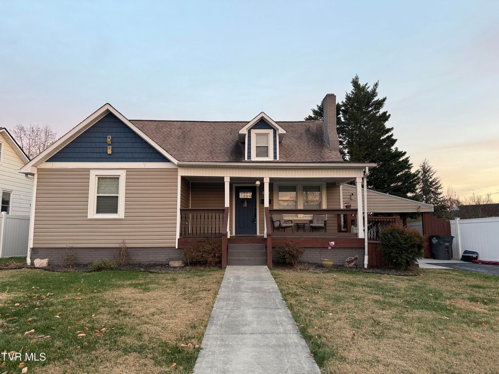 Photo of 146 Park Drive, Kingsport, TN 37660 (MLS # 9988504)