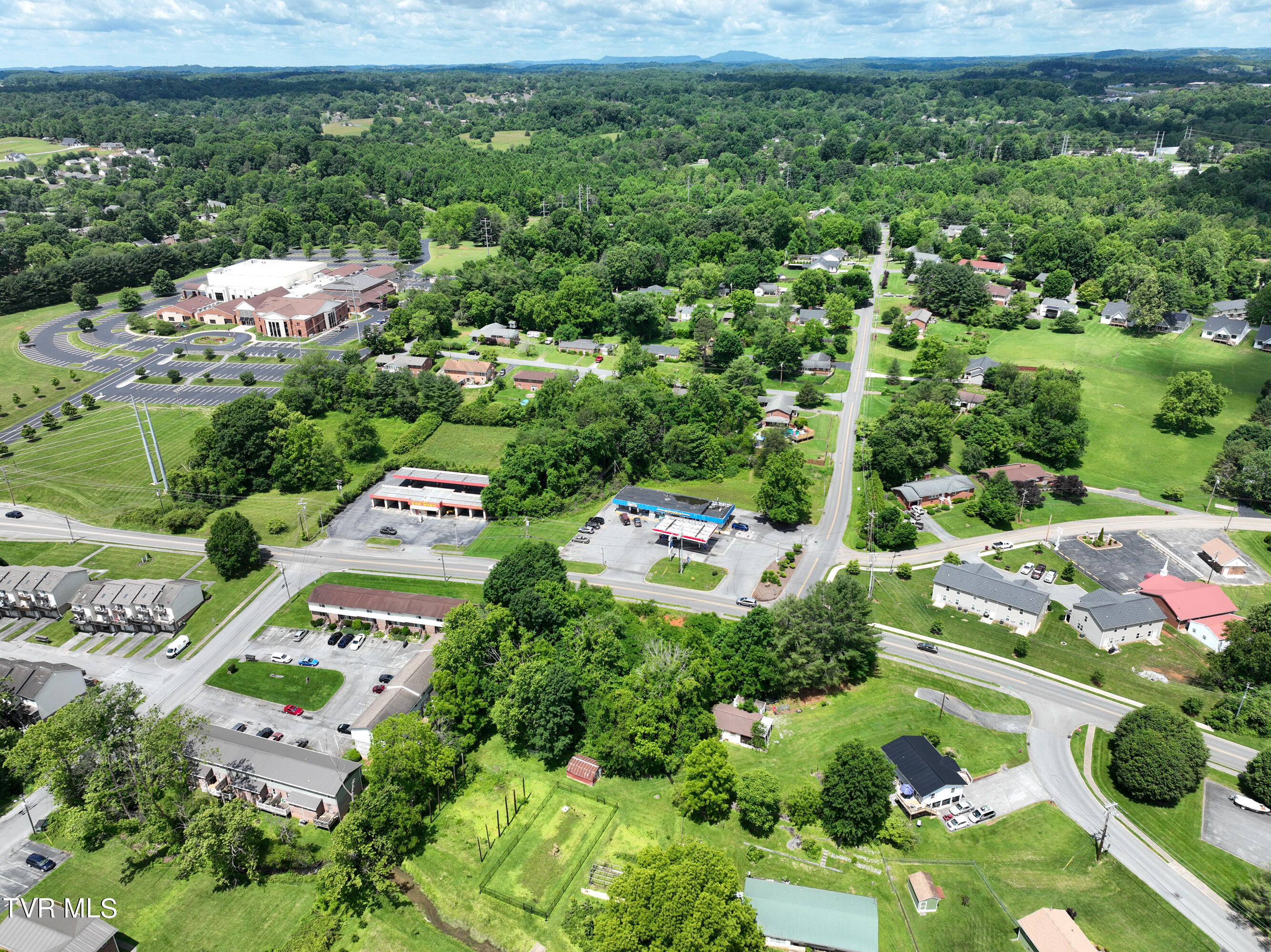 2301 Greenwood Drive, Johnson City, Tennessee image 17