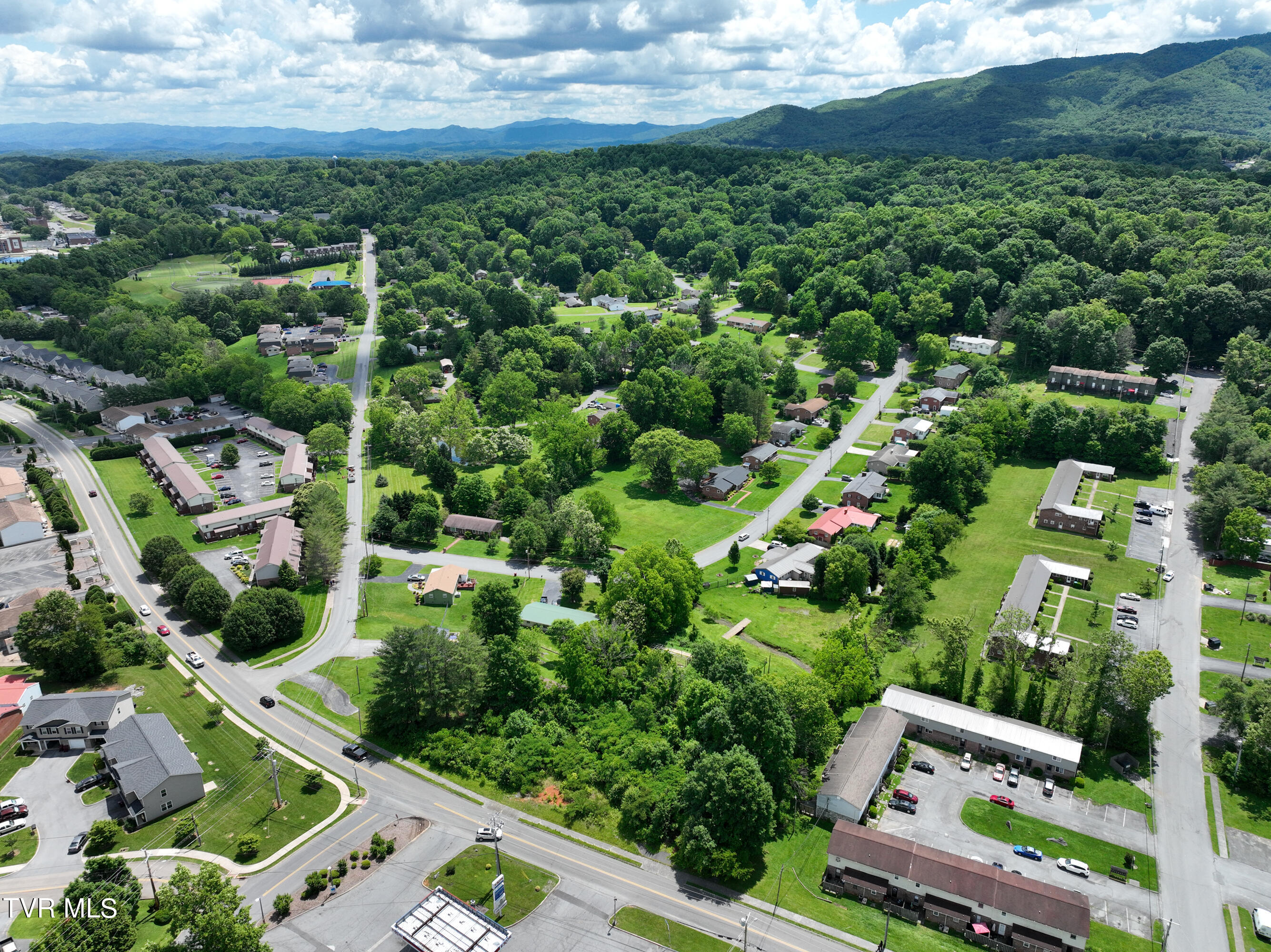 2301 Greenwood Drive, Johnson City, Tennessee image 25