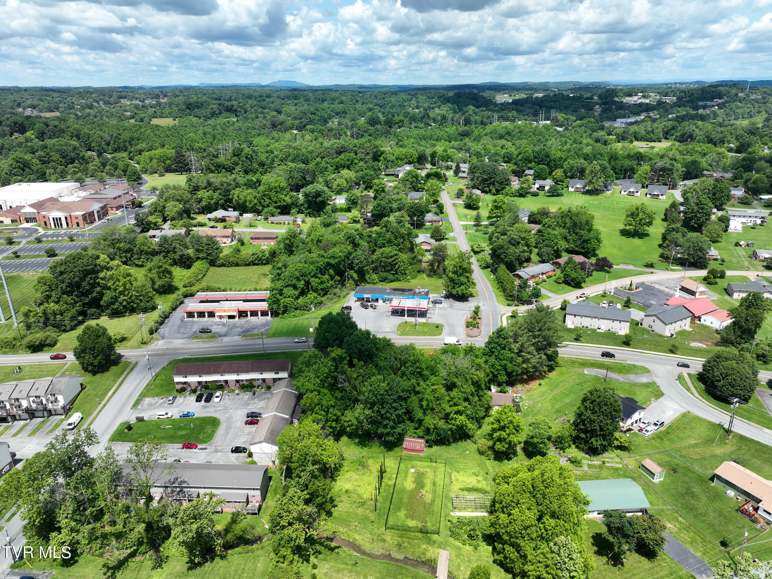 2301 Greenwood Drive, Johnson City, Tennessee image 9