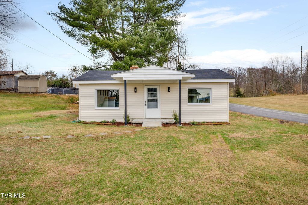 Photo of 1805 Kentucky Avenue, Bristol, TN 37620 (MLS # 9988549)