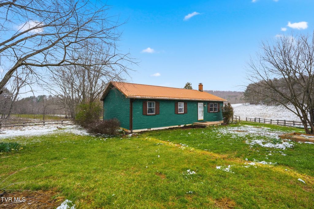 Photo of 1208 Dry Road, Speedwell, VA 24374 (MLS # 9992595)