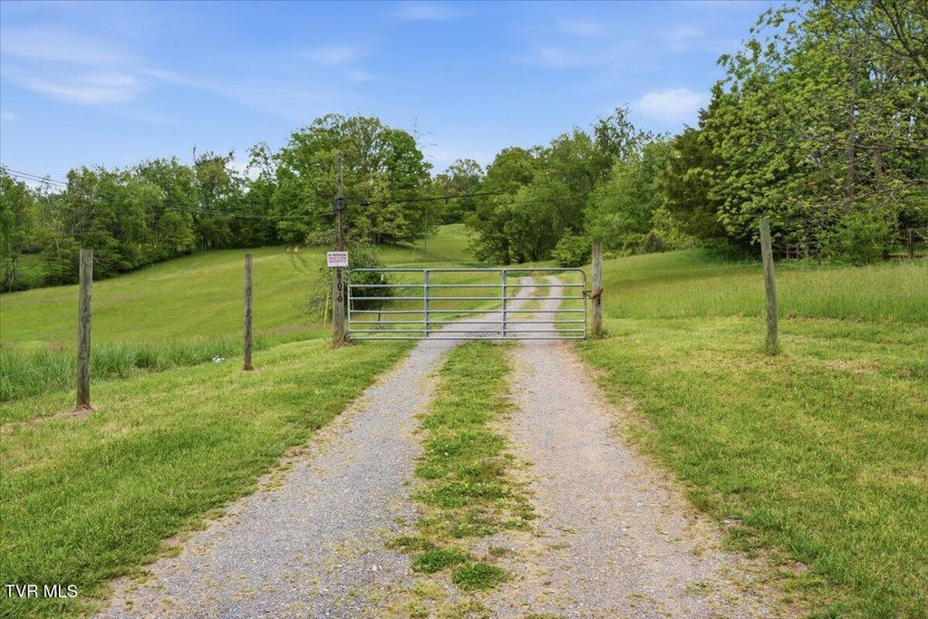 Photo of 27070 Shortsville Road, Abingdon, VA 24210 (MLS # 9994629)