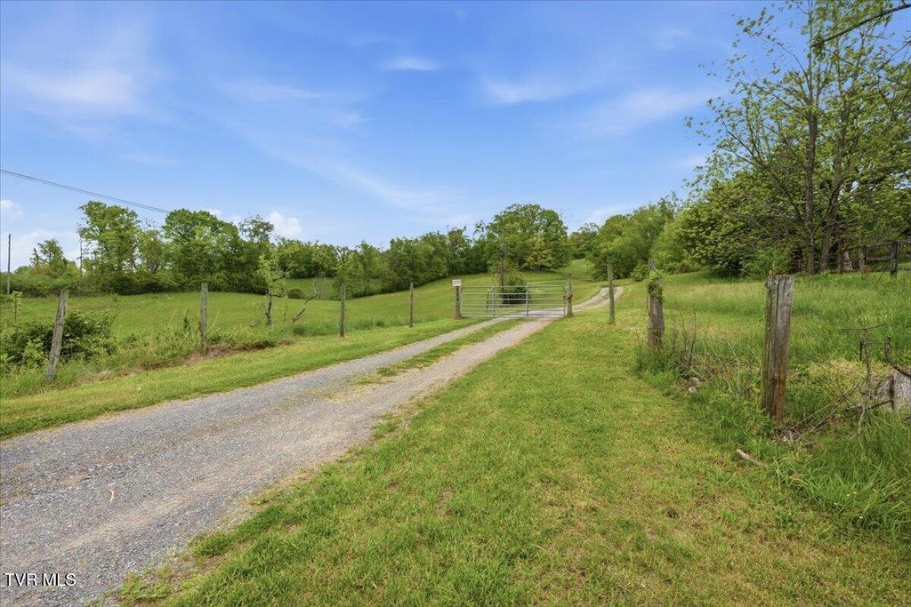 Photo of 27070 Shortsville Road, Abingdon, VA 24210 (MLS # 9994629)
