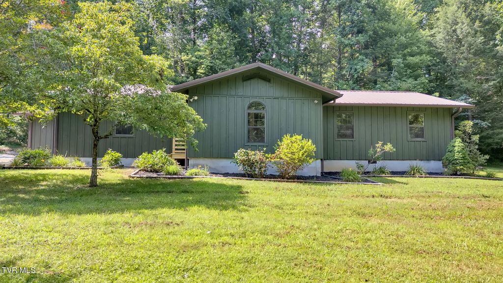 Photo of 2875 Mcmahan Sawmill Road, Sevierville, TN 37862 (MLS # 9983506)