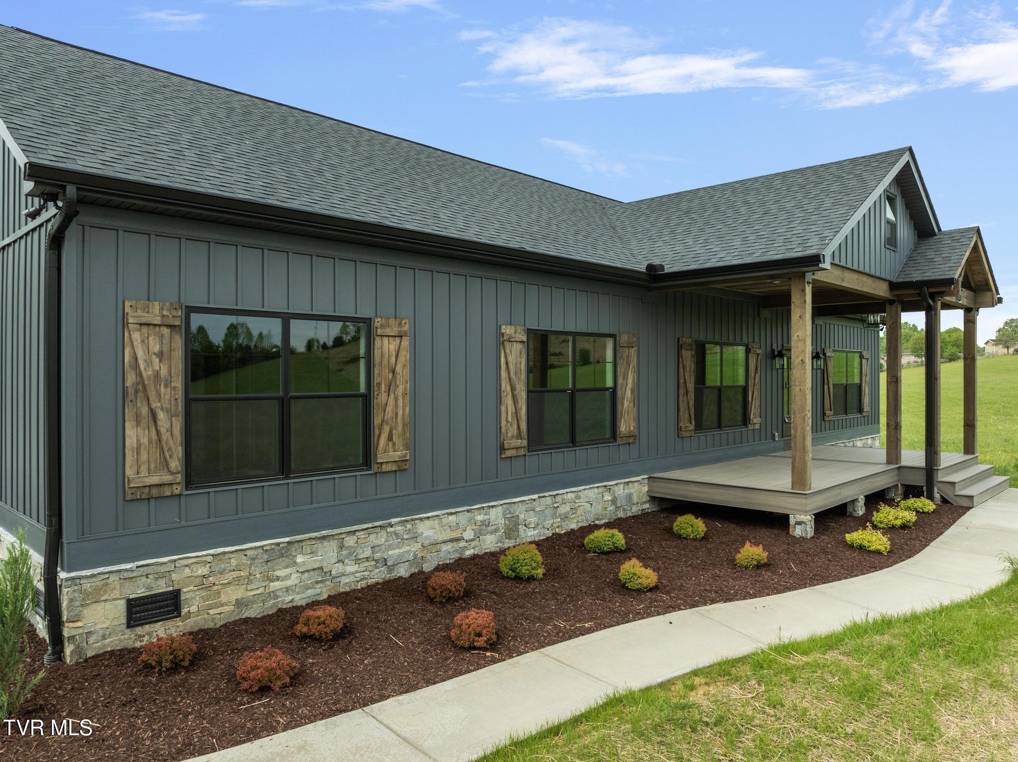354 Old White Top Road Road, Bluff City, Tennessee image 4