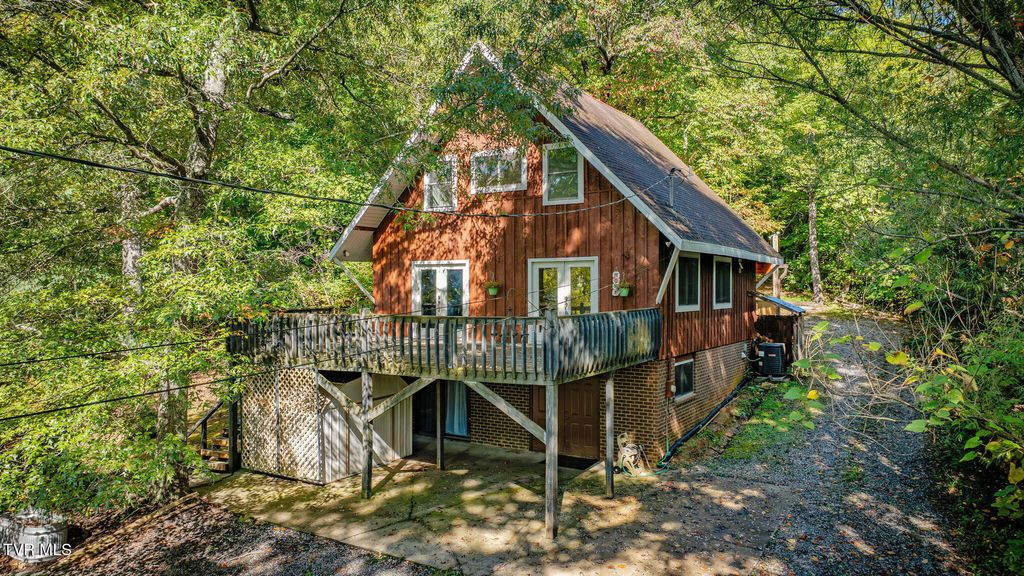 Photo of 137 Forester Lane, Jonesborough, TN 37659 (MLS # 9983630)
