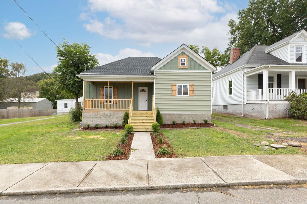 Photo of 1412 Anderson Street, Bristol, TN 37620 (MLS # 9991905)