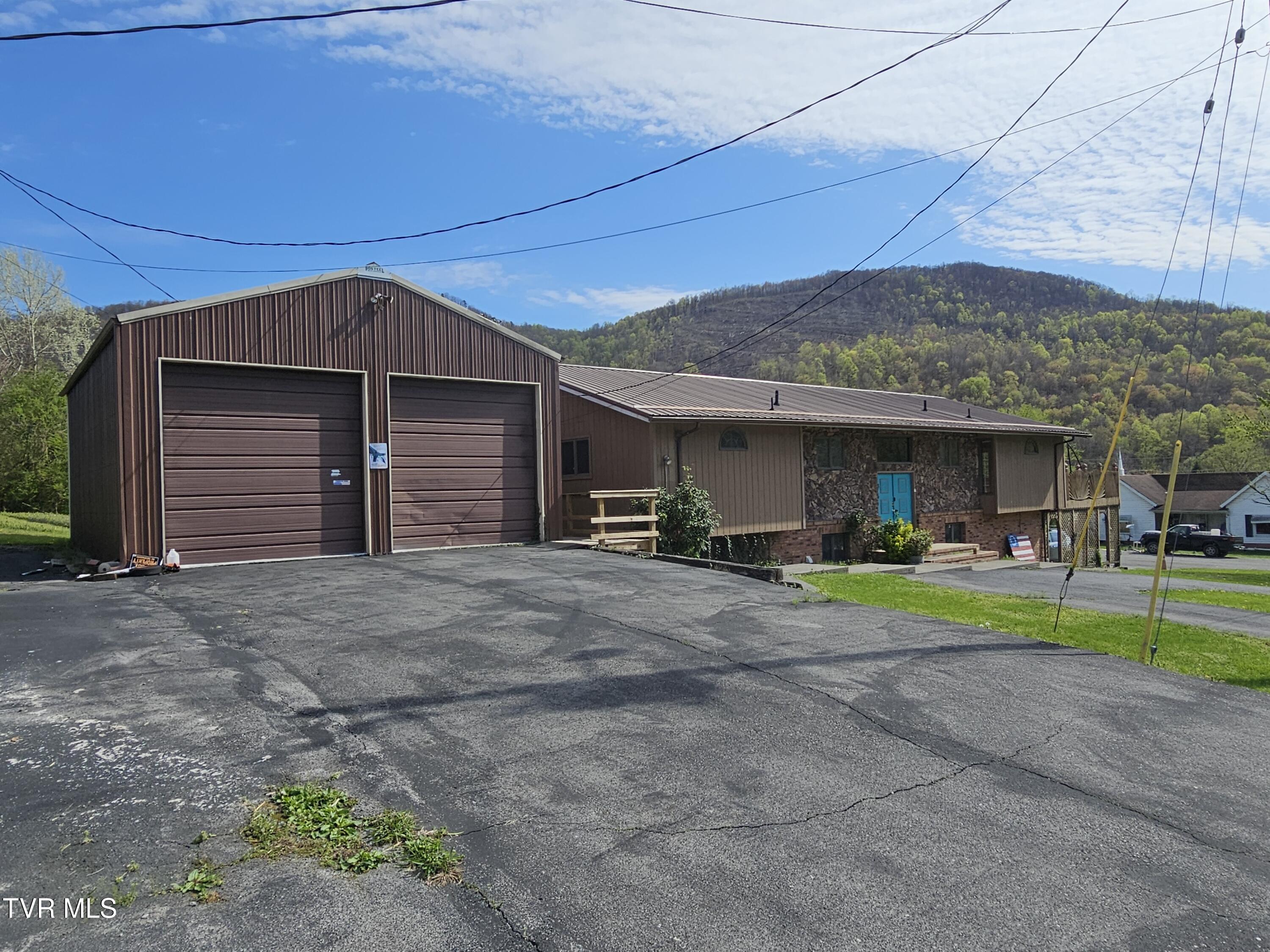 316 Shawnee Avenue, Big Stone Gap, Virginia image 3