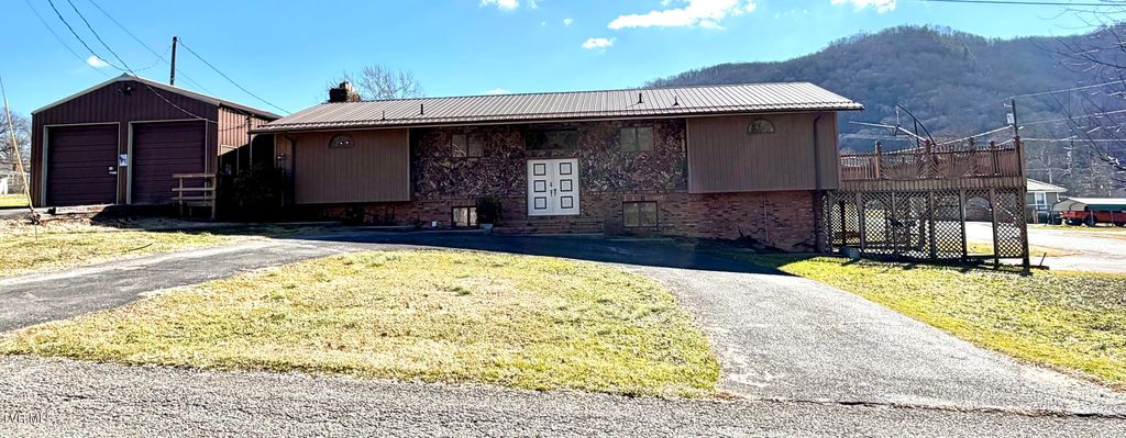 Photo of 316 Shawnee Avenue, Big Stone Gap, VA 24219 (MLS # 9976434)