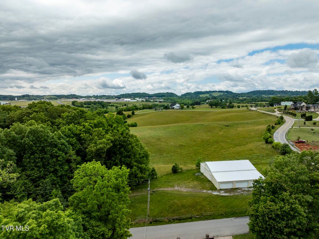 Photo of 212 Brown Circle, Blountville, TN 37617 (MLS # 9995312)