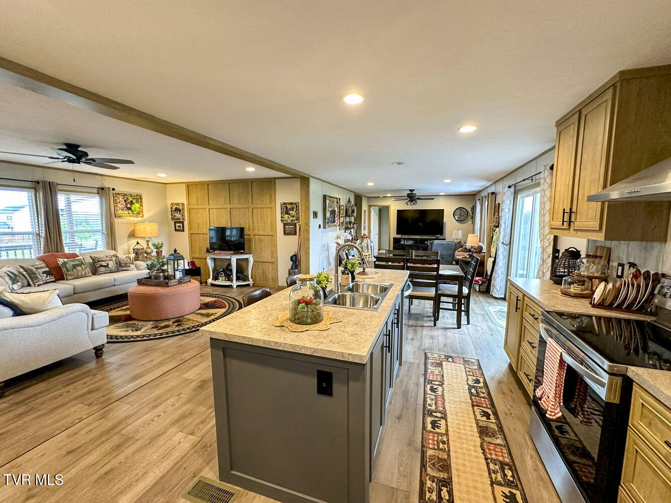 306 Bungalow Drive, Dandridge, Tennessee image 16