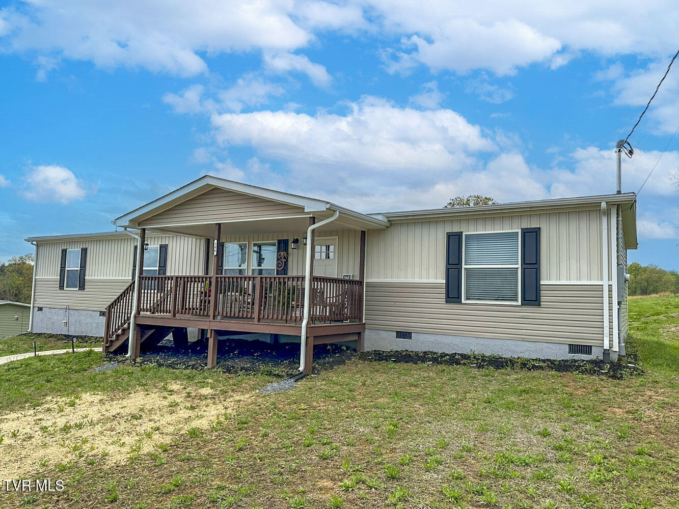 306 Bungalow Drive, Dandridge, Tennessee image 2