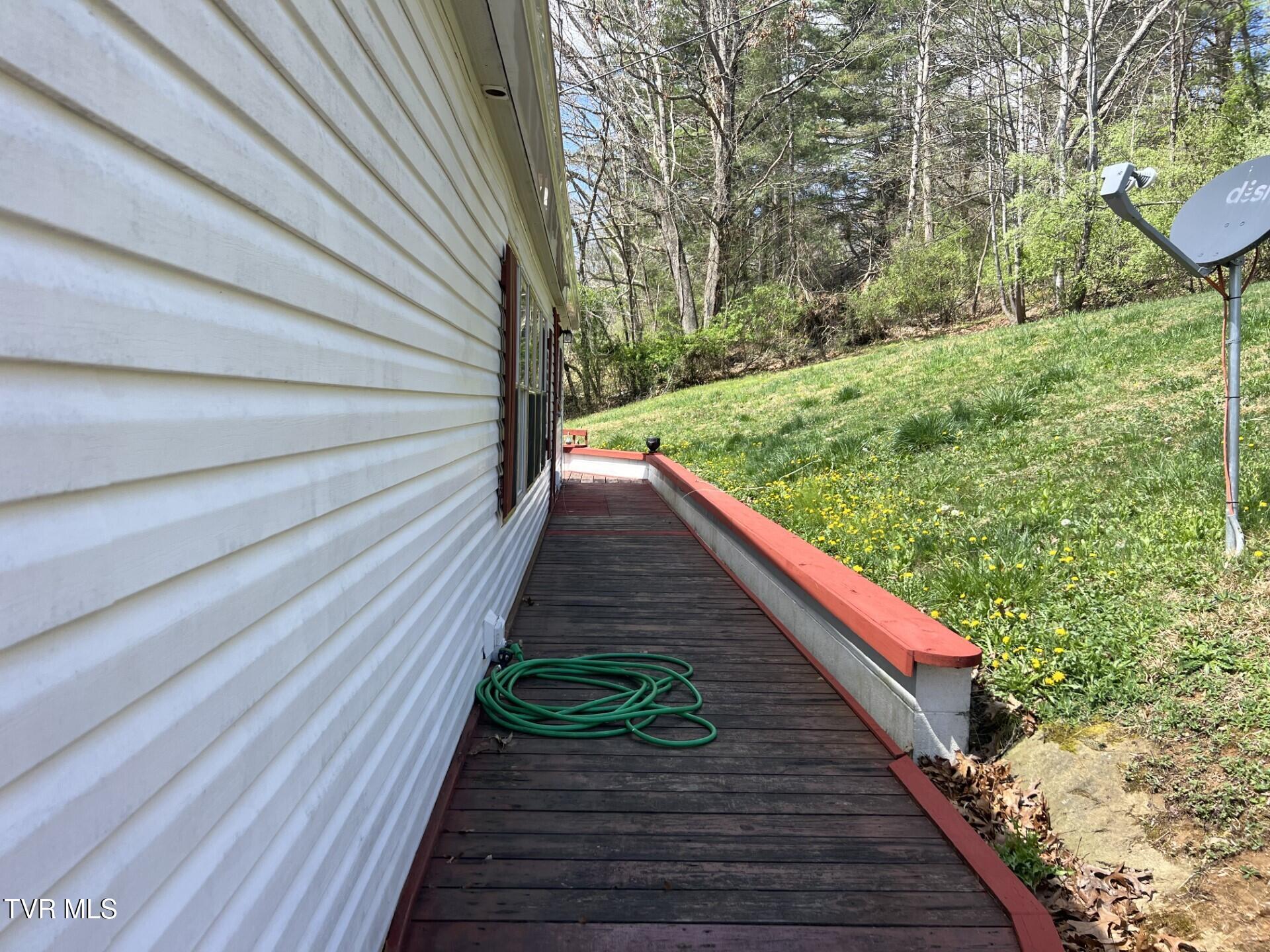 175 Banner Circle, Falls Mills, Virginia image 13