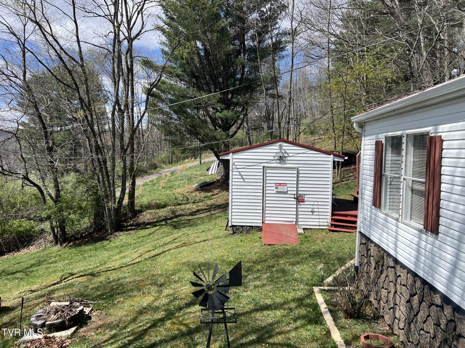 175 Banner Circle, Falls Mills, Virginia image 6