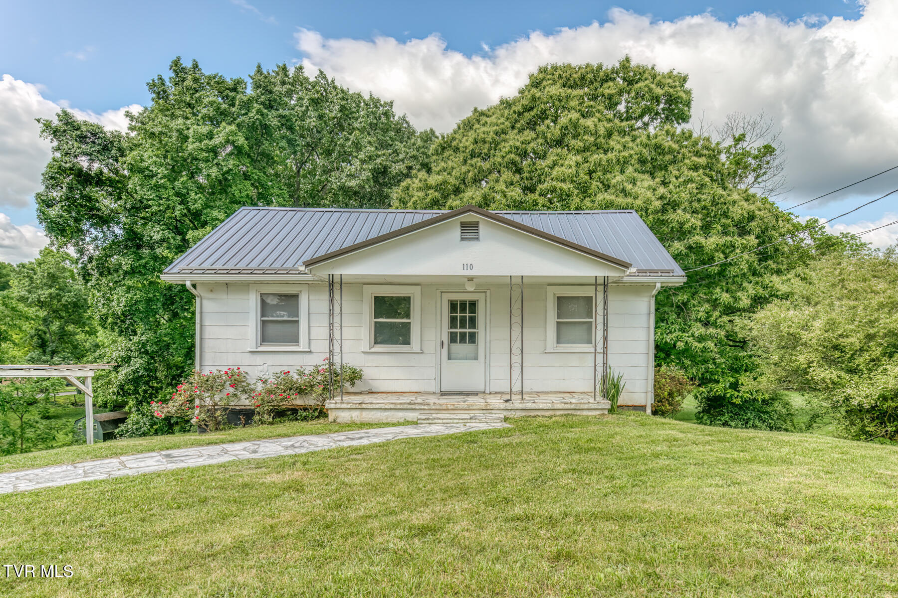 110 Hemlock Lane, Bristol, Tennessee image 2