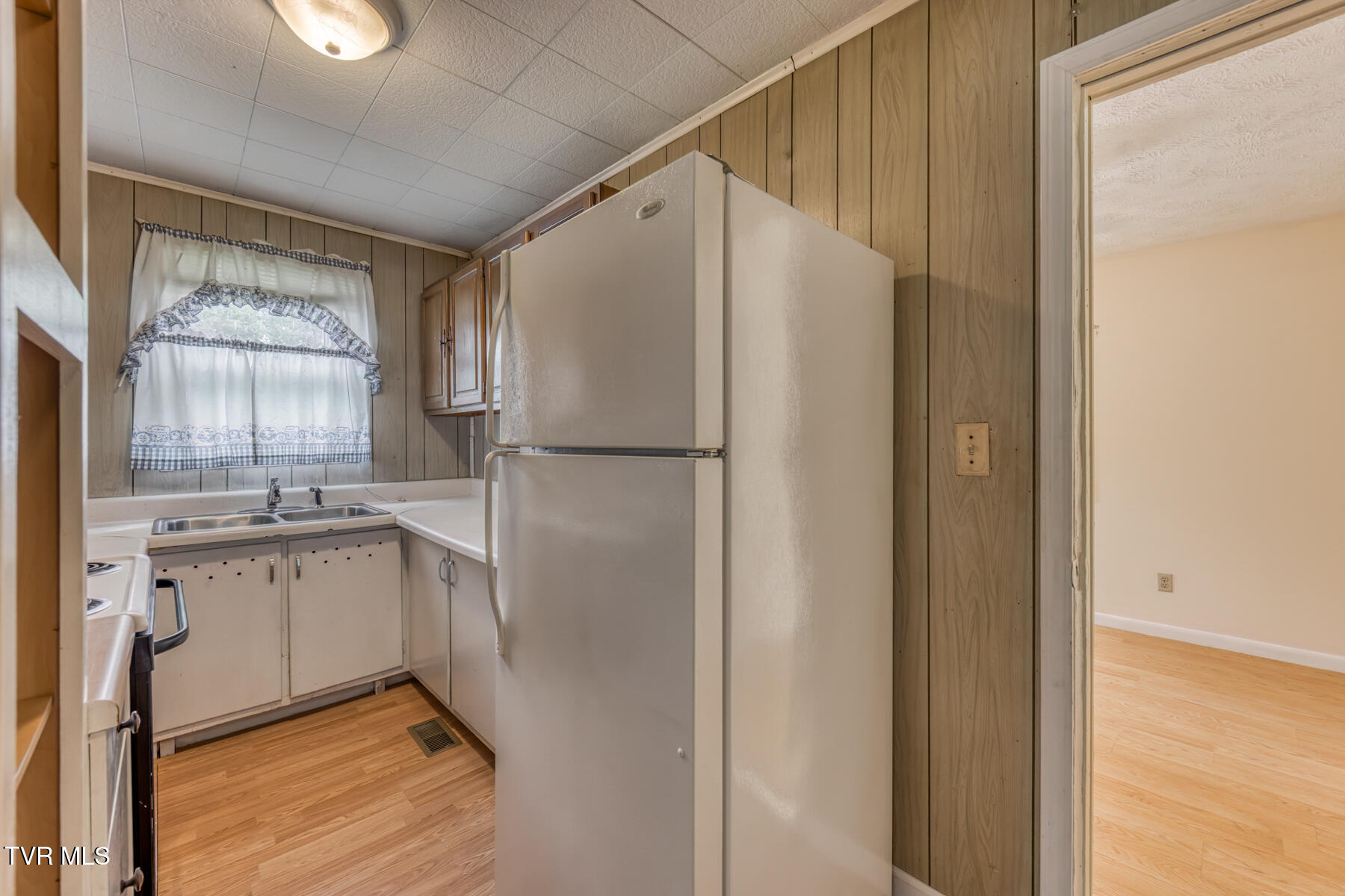 110 Hemlock Lane, Bristol, Tennessee image 18