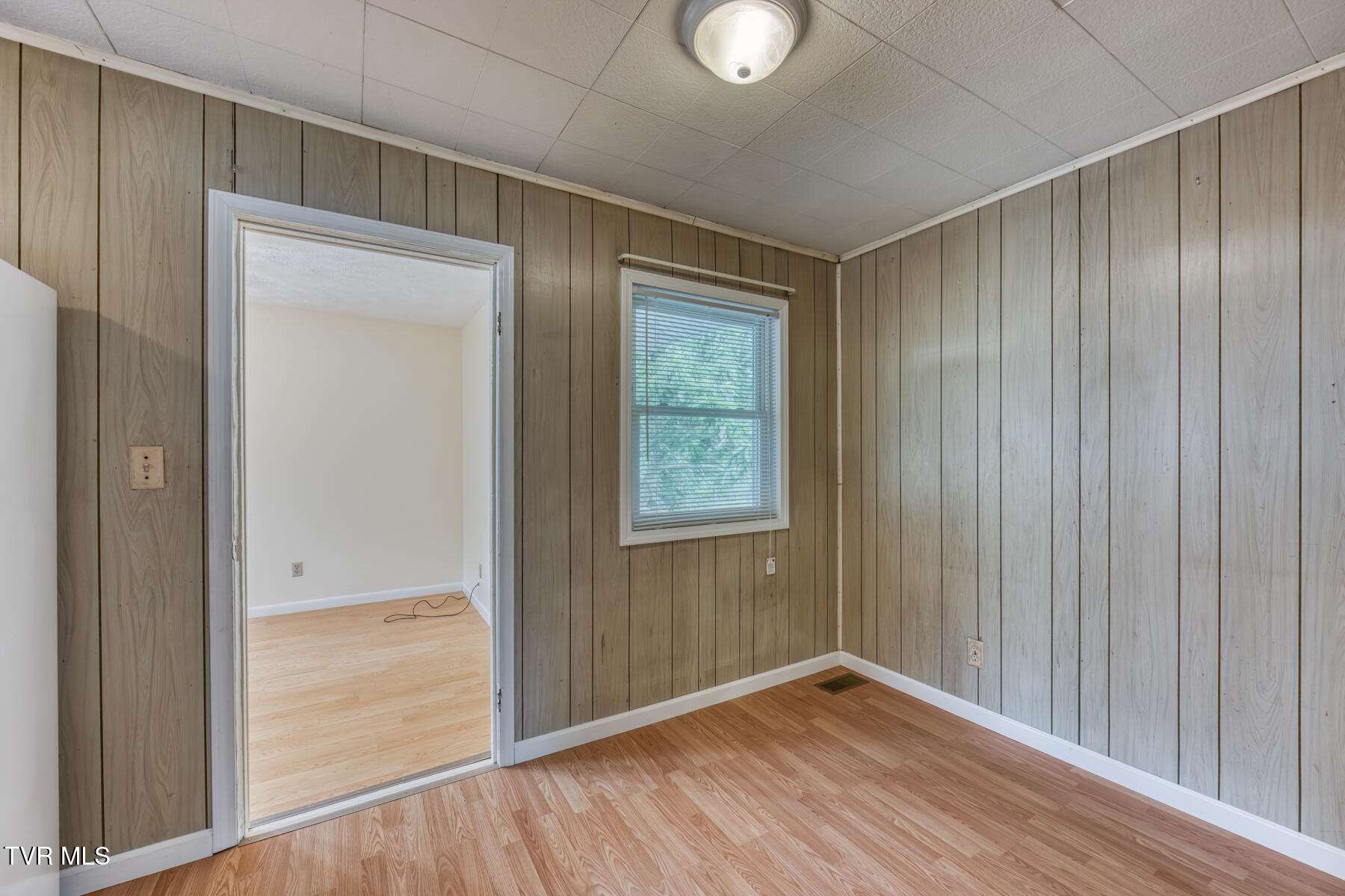 110 Hemlock Lane, Bristol, Tennessee image 16