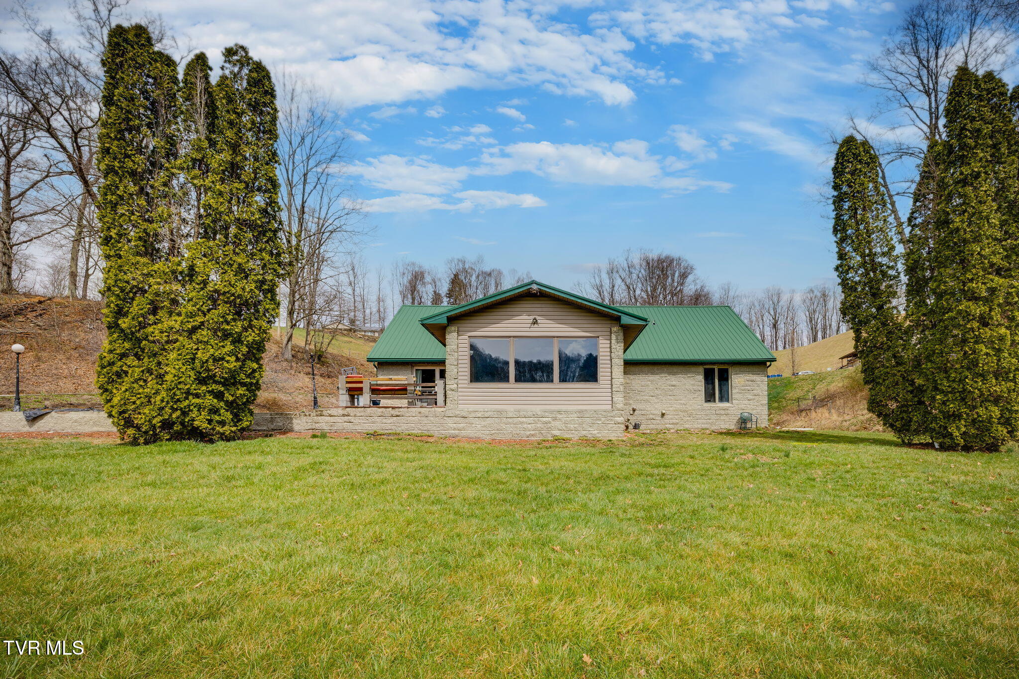 335 Shell Creek Road, Roan Mountain, Tennessee image 3