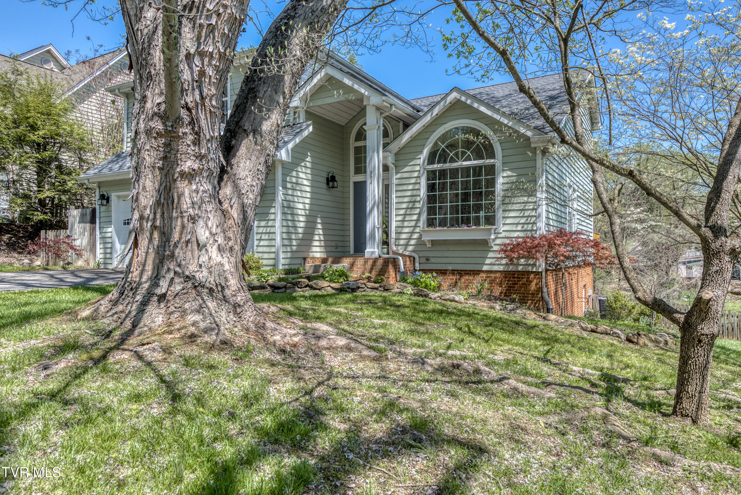 303 Church St. Street, Abingdon, Virginia image 3