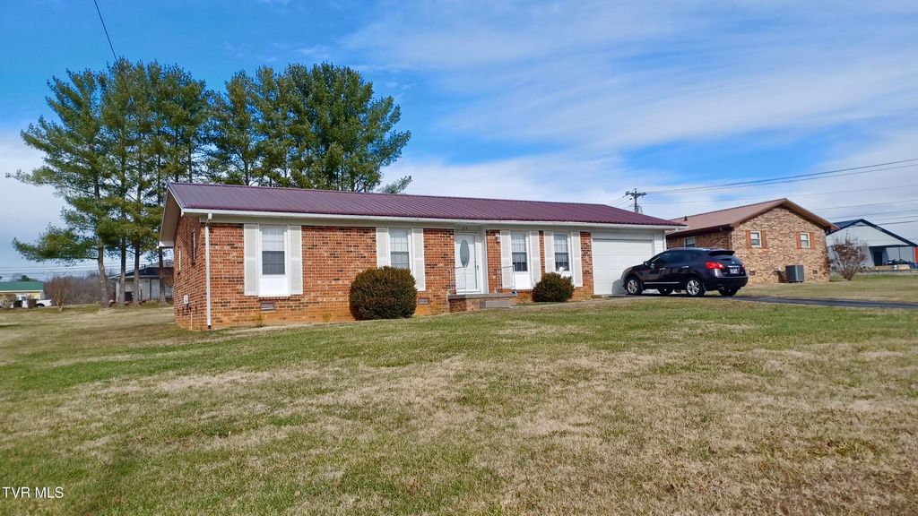 Photo of 212 Oak Place, Blountville, TN 37617 (MLS # 9989081)
