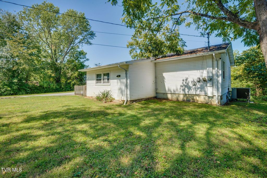 Photo of 505 Orleans Street, Johnson City, TN 37601 (MLS # 9985740)