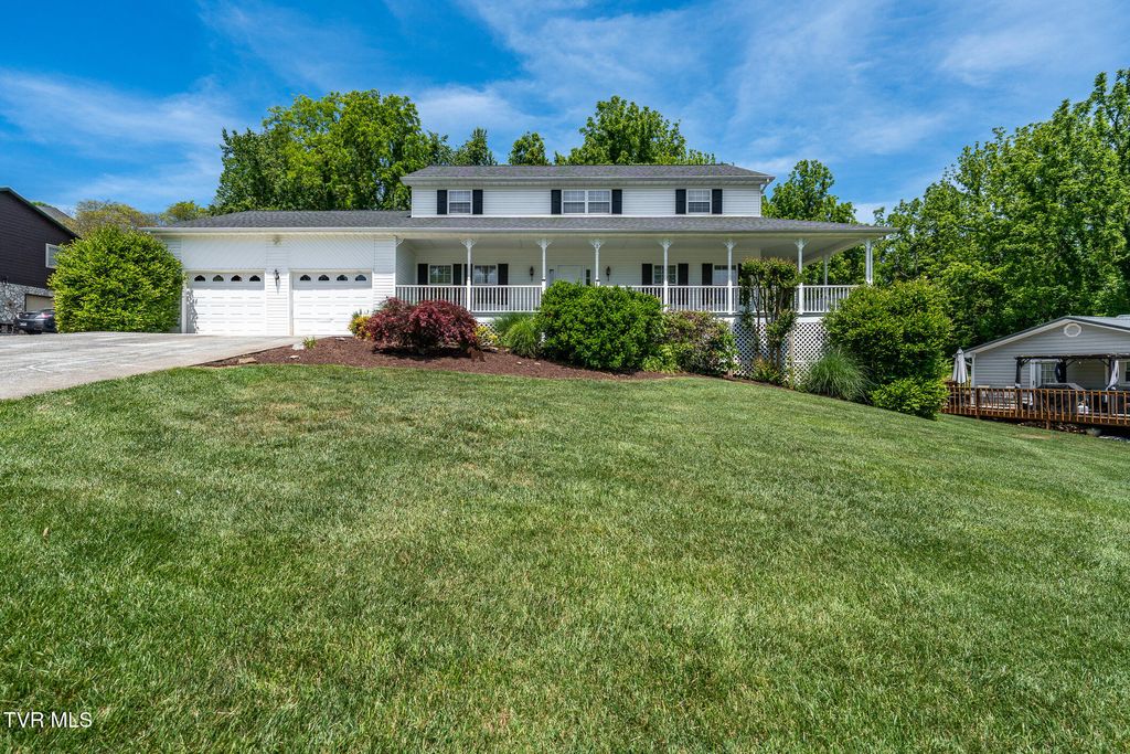 Photo of 2 Gatewood Drive, Gray, TN 37615 (MLS # 9995563)