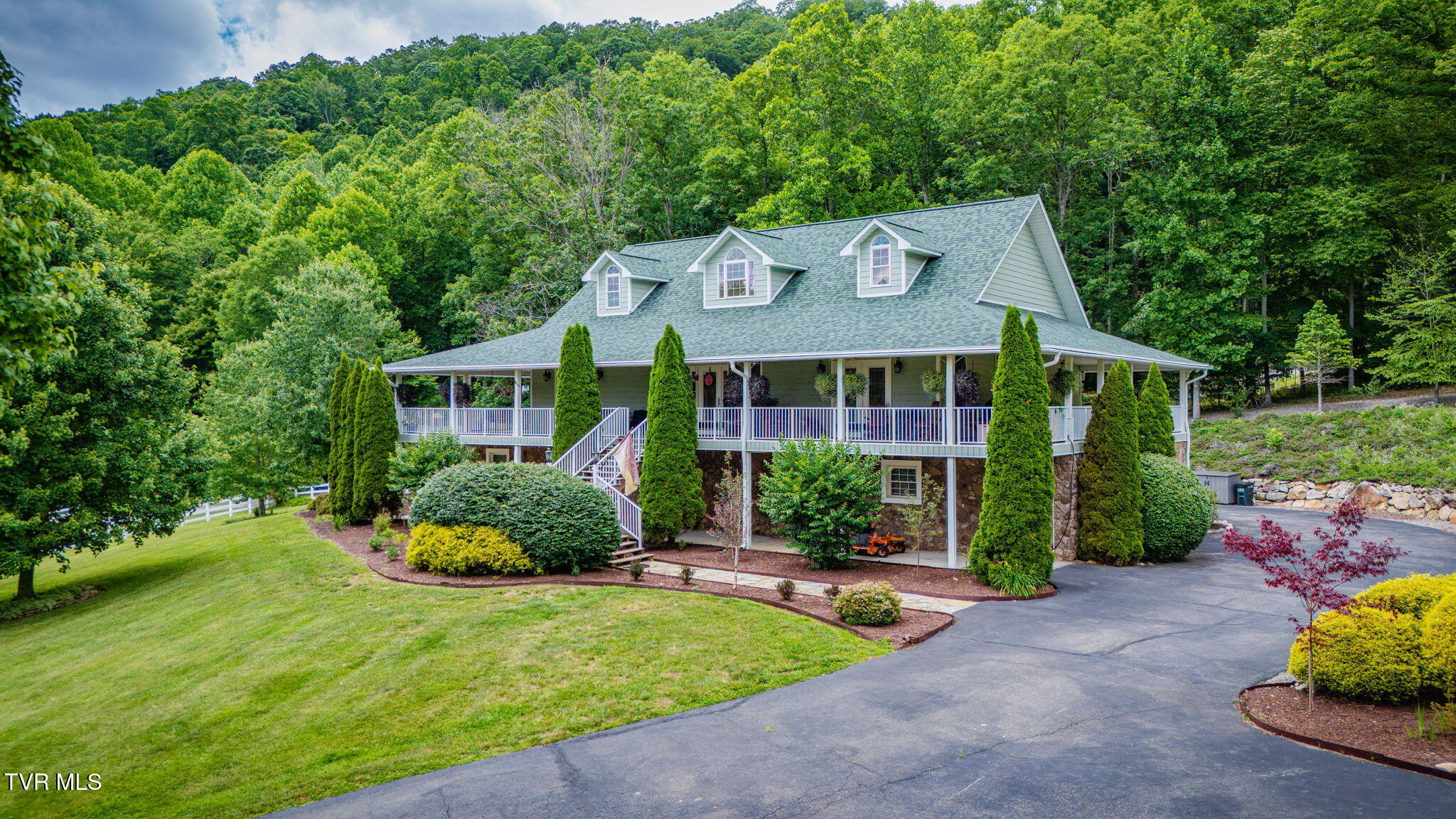 1008 Holly Meadow Road