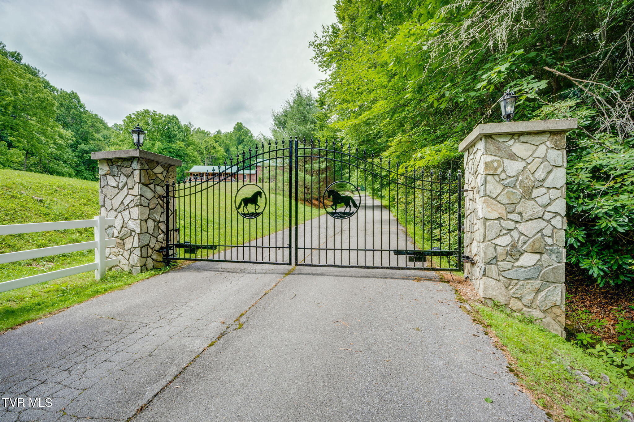 1008 Holly Meadow Road