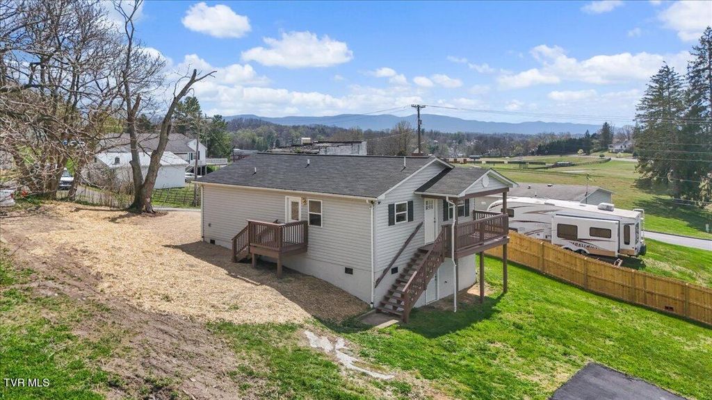 Photo of 108 Lily Street, Bristol, TN 37620 (MLS # 9993293)