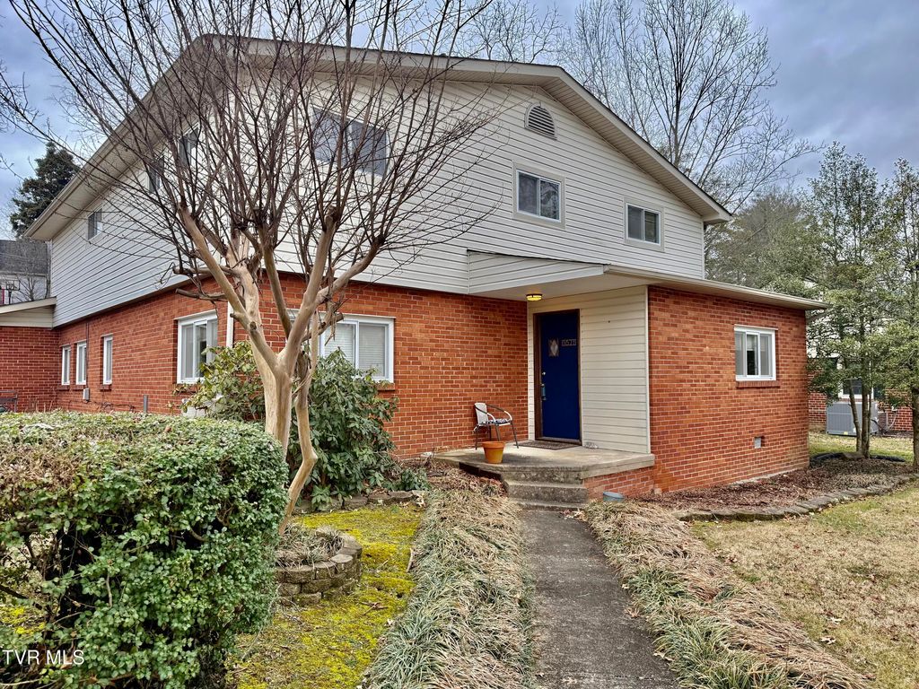 Photo of 1621 Belmeade Drive, Kingsport, TN 37664 (MLS # 9991424)