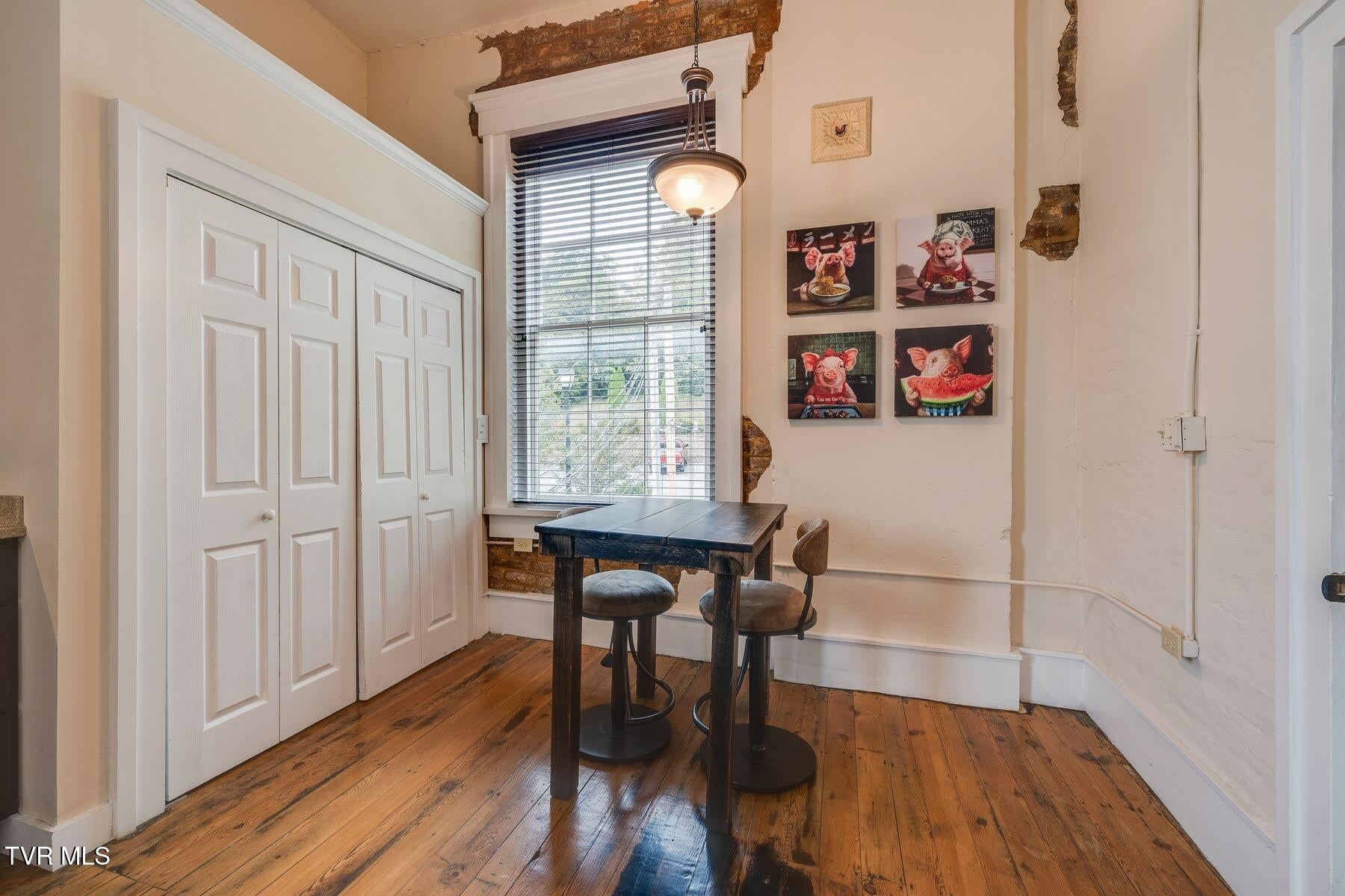 109 East Main Street 3
