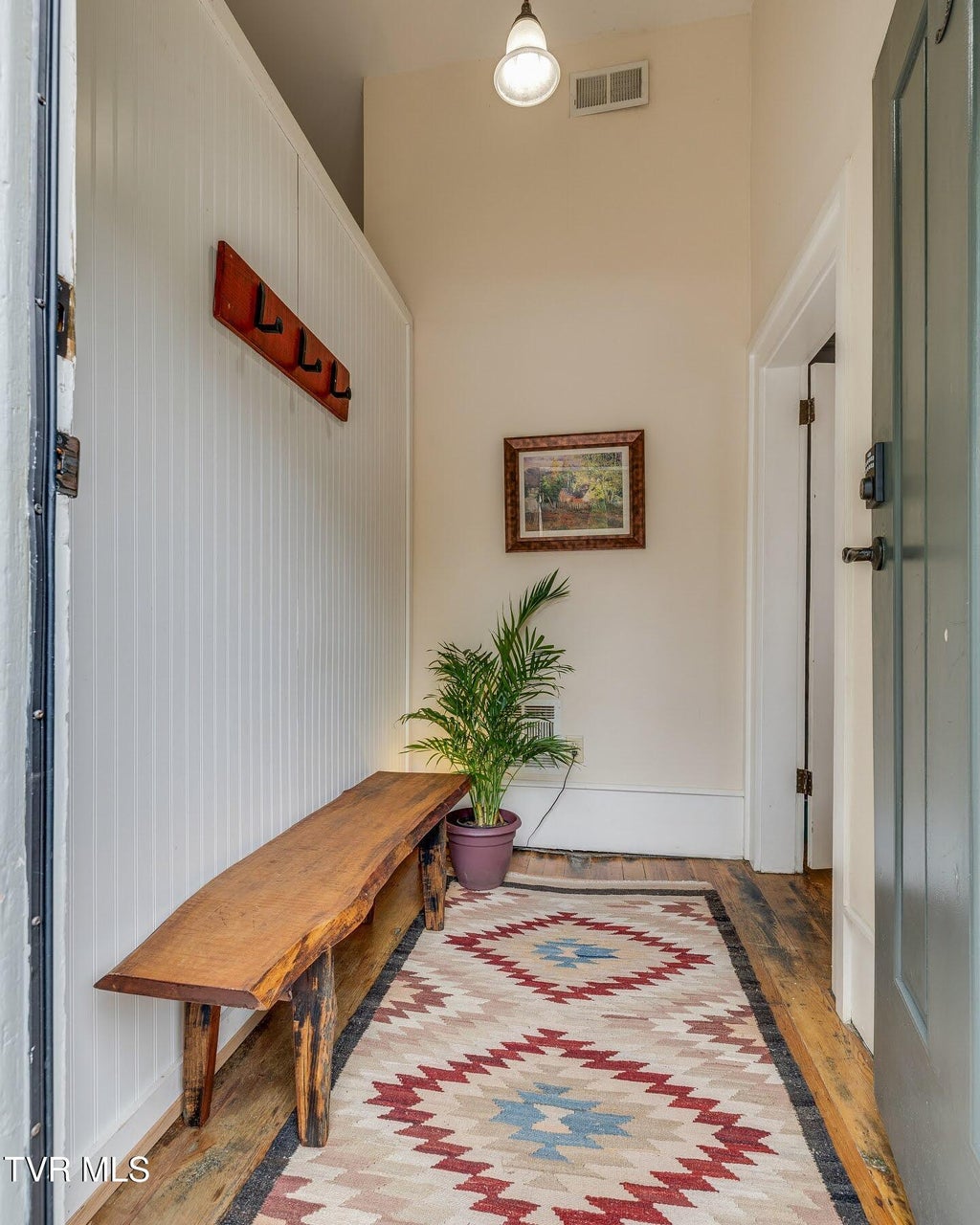 Photo of 109 Main Street #3, Jonesborough, TN 37659 (MLS # 10000948)