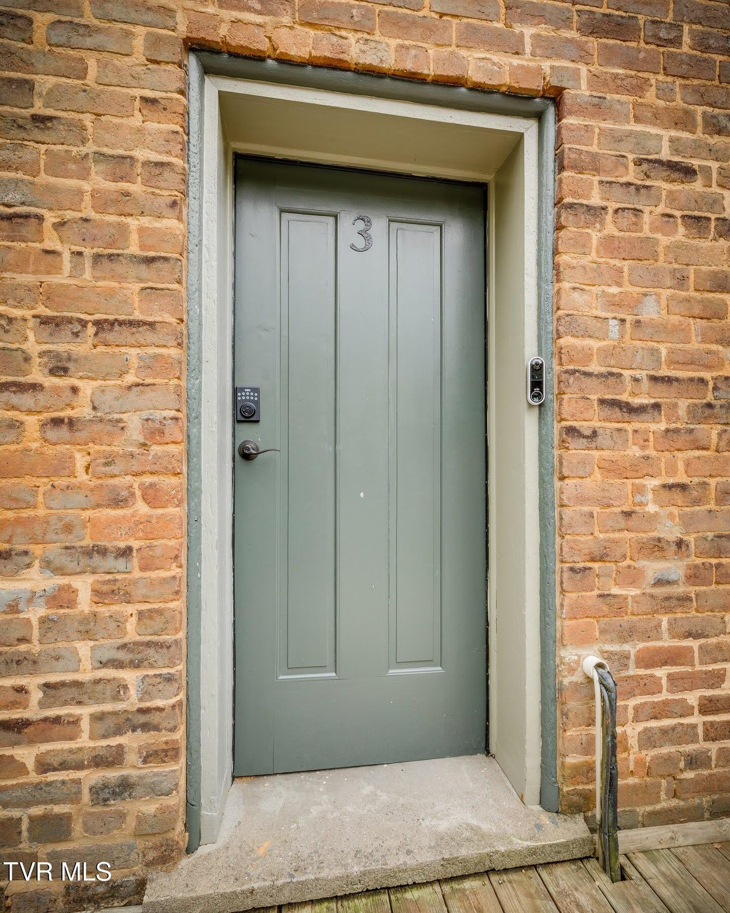 109 East Main Street 3