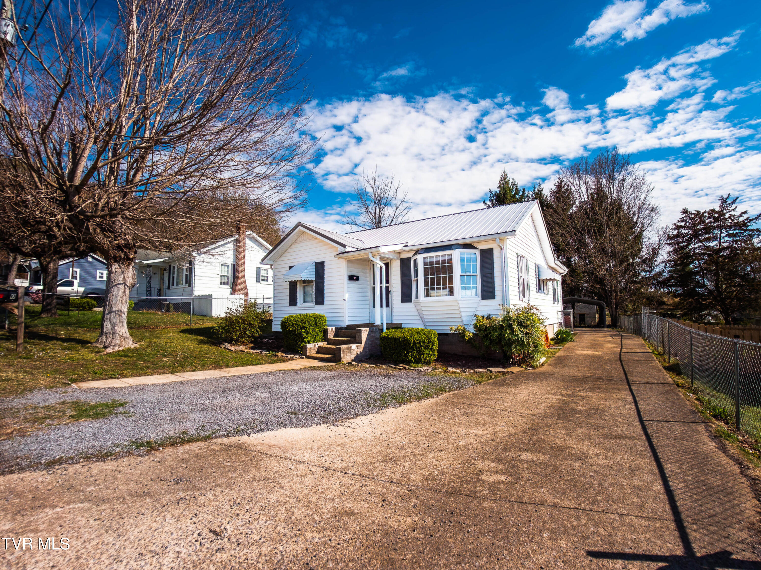 400 Armstrong Street, Rogersville, Tennessee image 1