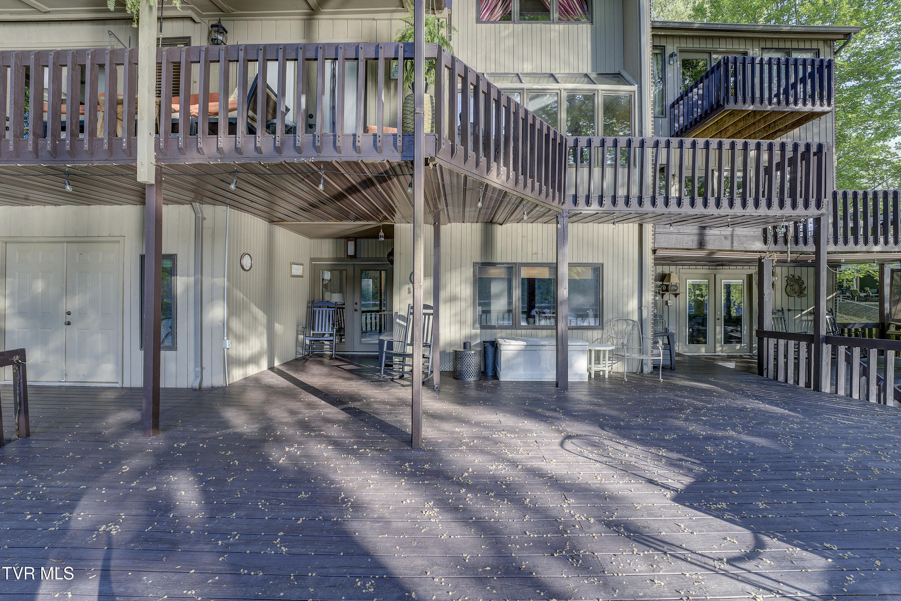 768 Lake Point Drive, Piney Flats, Tennessee image 11