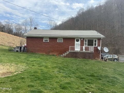 Homes For Sale - 73 Fork Ridge Road<br/> Russell County, Lebanon, VA 24266