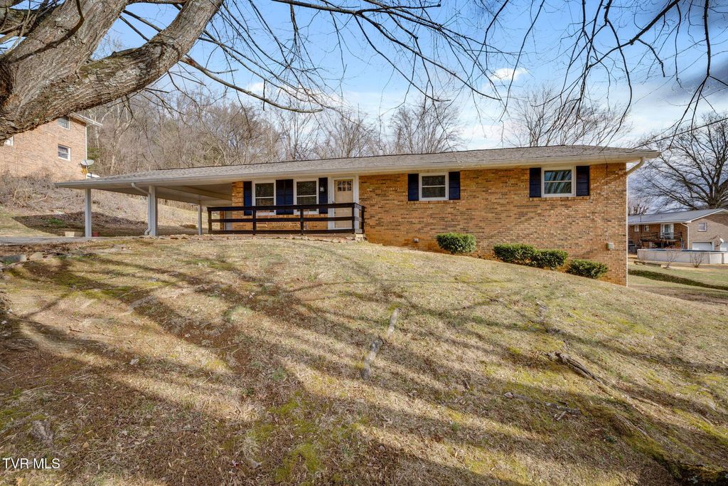 Photo of 112 Shuler Drive, Kingsport, TN 37664 (MLS # 9990233)