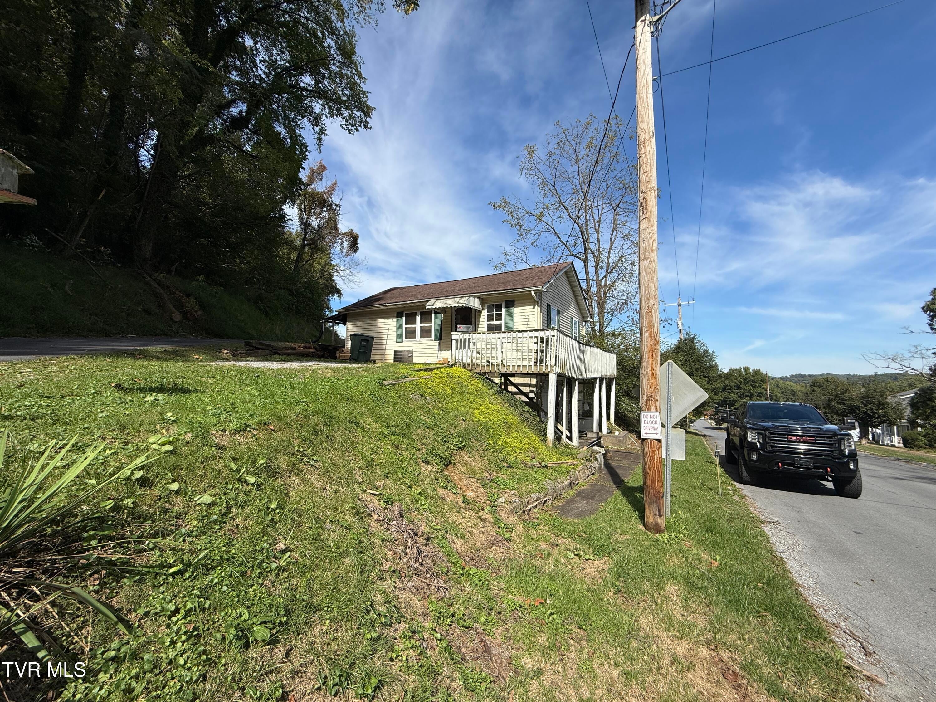 411 Allen Avenue